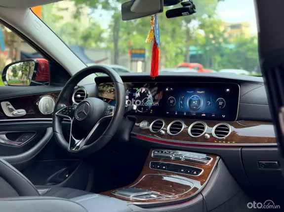 Mercedes-Benz E200 Exclusive V1 2022 - Xe đẹp đăng ký tháng 8/2023