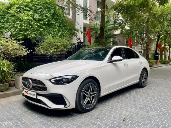 Mercedes-Benz C200 Avantgarde Plus 2022 - Trang bị nhiều tiện nghi hiện đại, vận hành êm ái
