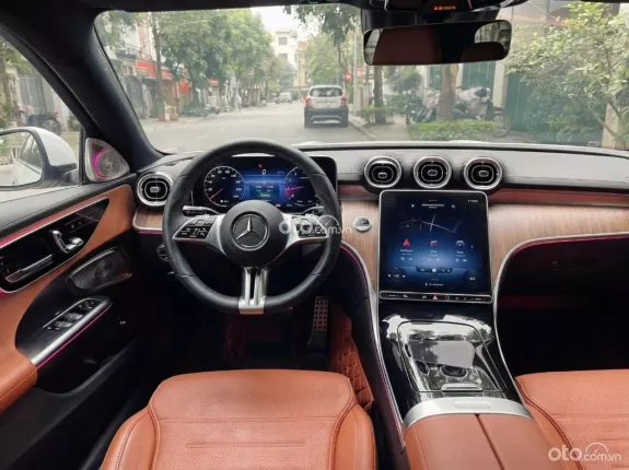 Mercedes-Benz C200 Avantgarde Plus 2022 - Trang bị nhiều tiện nghi hiện đại, vận hành êm ái