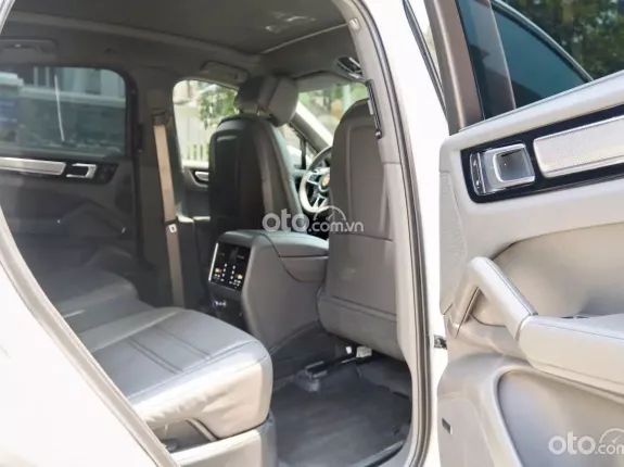 Porsche Cayenne Platinum Edition 2023 - BAO ĐẬU BANK 70-90% (Ib Zalo tư vấn trực tiếp 24/7)