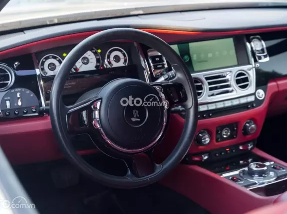 Rolls-Royce Wraith 2016 - Nội thất đỏ sang trọng
