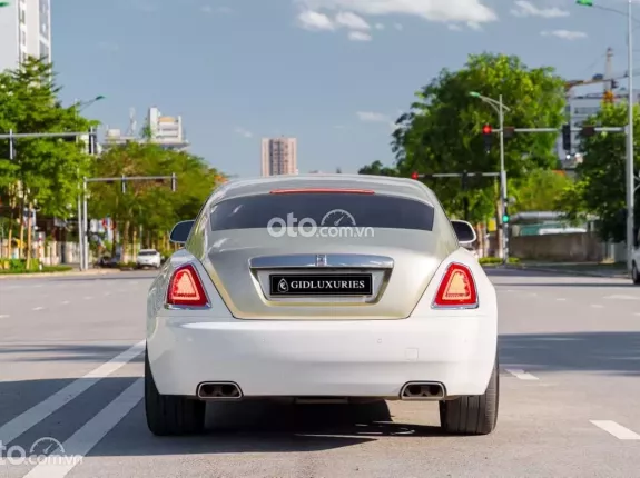Rolls-Royce Wraith 2016 - Nội thất đỏ sang trọng