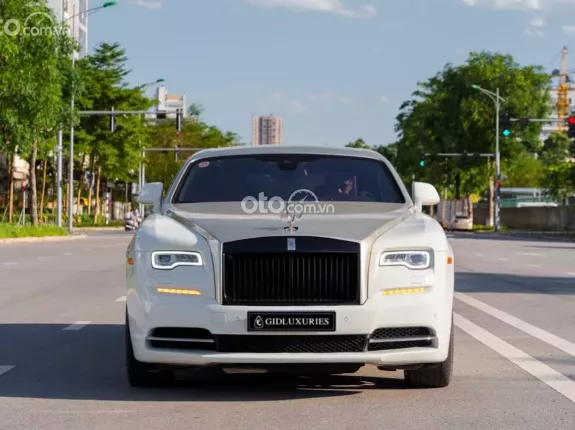 Rolls-Royce Wraith 2016 - Nội thất đỏ sang trọng