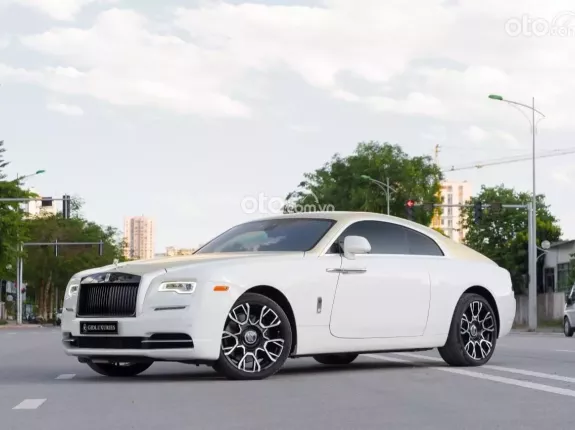 Rolls-Royce Wraith 2016 - Nội thất đỏ sang trọng