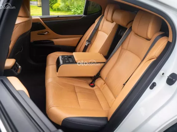 Lexus ES 250 F-Sport 2023 - Full option full lịch sử bảo dưỡng