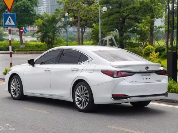 Lexus ES 250 F-Sport 2023 - Full option full lịch sử bảo dưỡng