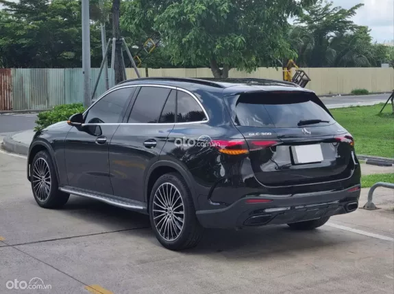 Mercedes-Benz GLC 300 4Matic 2023 - Đen Nâu