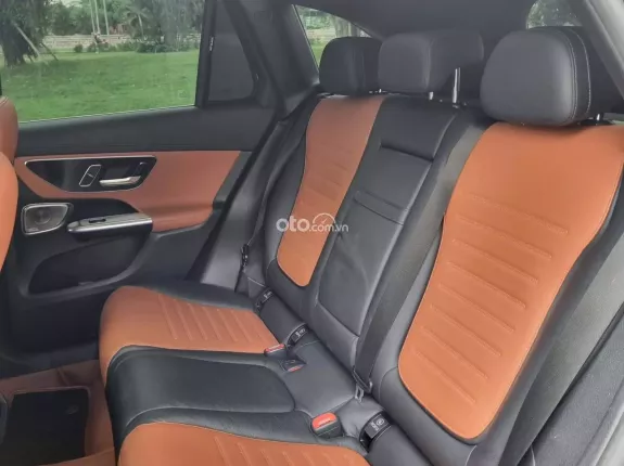 Mercedes-Benz GLC 300 4Matic 2023 - Đen Nâu