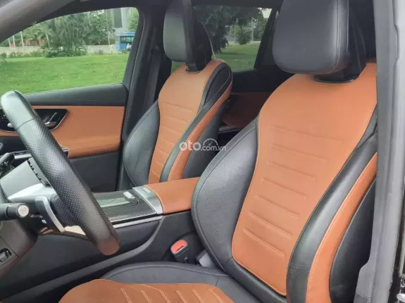 Mercedes-Benz GLC 300 4Matic 2023 - Đen Nâu