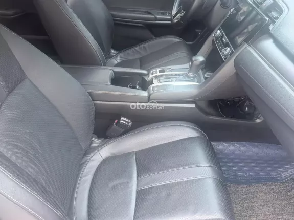 Honda Civic 1.5 Turbo RS 2016 - 7,5v km full lịch sử bảo dưỡng hãng