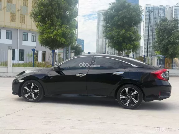 Honda Civic 1.5 Turbo RS 2016 - 7,5v km full lịch sử bảo dưỡng hãng