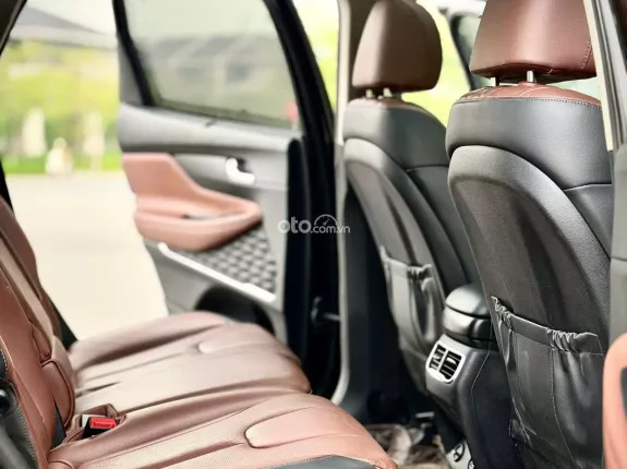 Hyundai Santa Fe 2.2 Dầu Cao cấp 2022 - Chủ xe cực kỳ giữ gìn, options miên man hiện đại, tư nhân chính chủ, HN