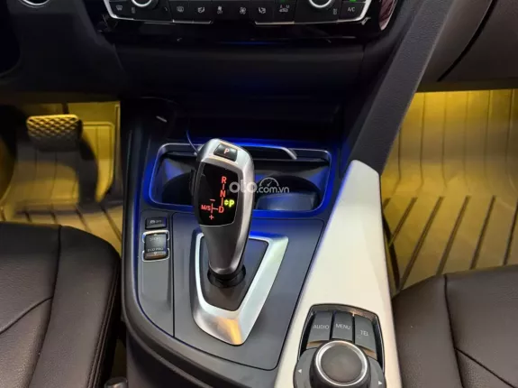 BMW 320i Sport Line Plus 2016 - Xe rất mới
