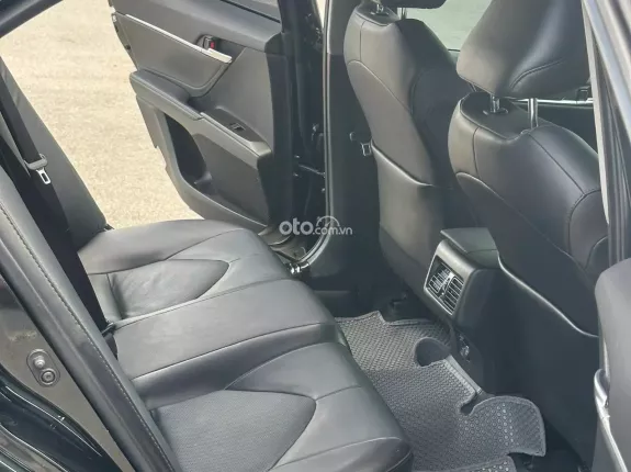 Toyota Camry 2.0G 2022 - Một chủ từ mới full ls hãng