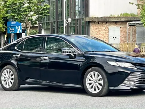 Toyota Camry 2.0G 2021 - Xe chất, giá tốt