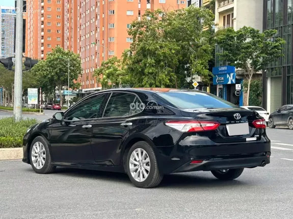 Toyota Camry 2.0G 2021 - Xe chất, giá tốt