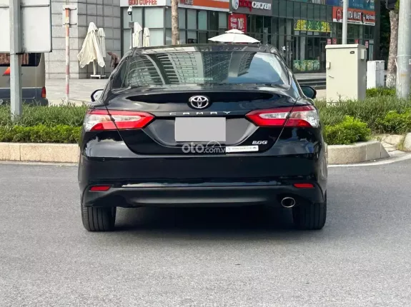 Toyota Camry 2.0G 2021 - Xe chất, giá tốt