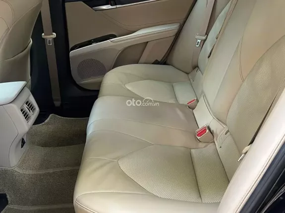 Toyota Camry 2.0G 2021 - Xe chất, giá tốt