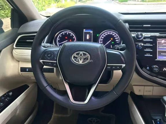 Toyota Camry 2.0G 2021 - Xe chất, giá tốt