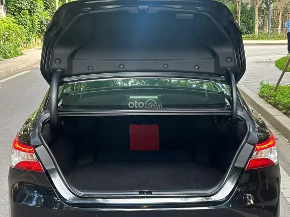 Toyota Camry 2.0G 2021 - Xe chất, giá tốt