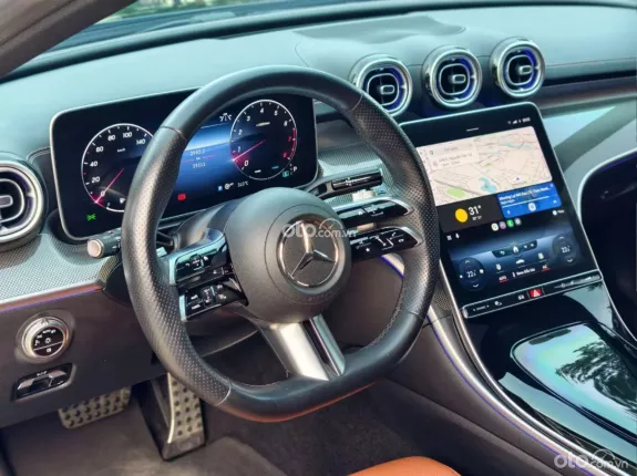 Mercedes-Benz C300 AMG 2022 - Xe đẹp như mới, trang bị full option hiện đại
