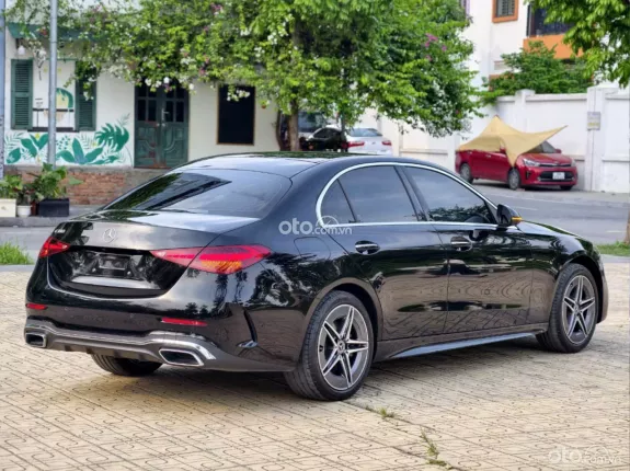Mercedes-Benz C300 AMG 2022 - Xe đẹp như mới, trang bị full option hiện đại