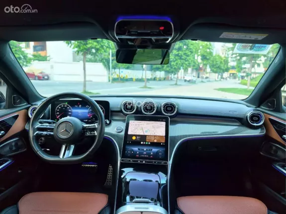 Mercedes-Benz C300 AMG 2022 - Xe đẹp như mới, trang bị full option hiện đại