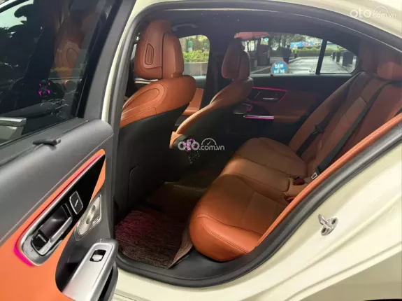 Mercedes-Benz C200 Avantgarde Plus 2022 - Full body C300