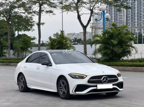 Mercedes-Benz C200 Avantgarde Plus 2022 - Full body C300