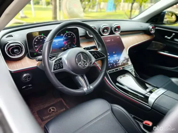 Mercedes-Benz C200 Avantgarde Plus 2022 - 14.000km