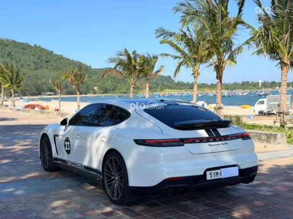 Porsche Panamera 3.6 V6 2010 - Lên form 2022 cho cả nội thất, ngoại thất xe