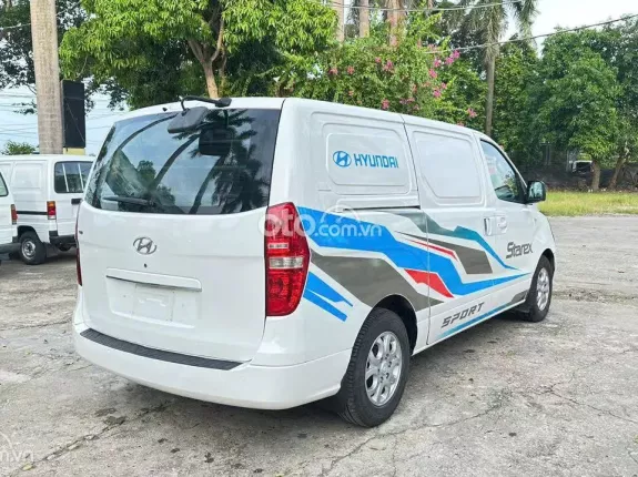 Hyundai Grand Starex 2.5 MT 2015 - Bán Starex tải van 3 chỗ đời 2015, máy dầu nhập khẩu nguyên chiếc nội địa Hàn Quốc
