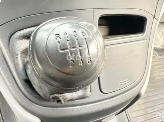 Hyundai Grand Starex 2.5 MT 2015 - Bán Starex tải van 3 chỗ đời 2015, máy dầu nhập khẩu nguyên chiếc nội địa Hàn Quốc