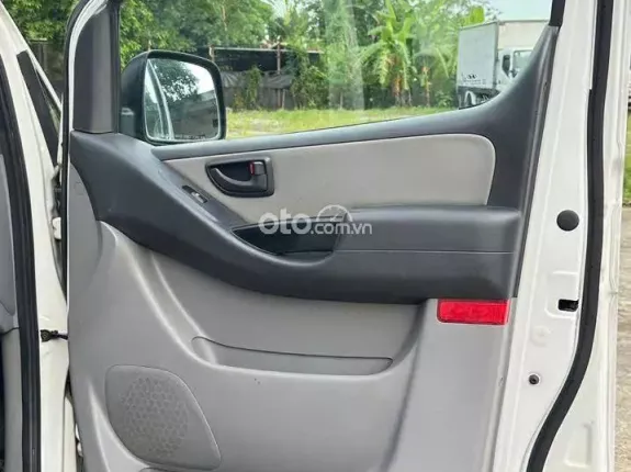 Hyundai Grand Starex 2.5 MT 2015 - Bán Starex tải van 3 chỗ đời 2015, máy dầu nhập khẩu nguyên chiếc nội địa Hàn Quốc