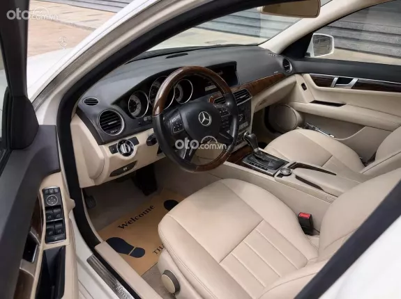 Mercedes-Benz C250 Exclusive 2011 - Full da nappa nt kem xe chất lắm