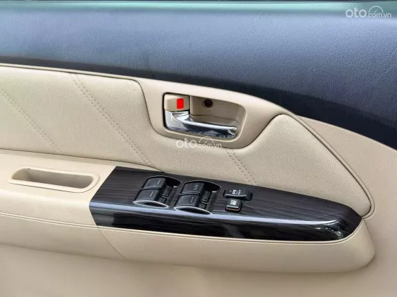 Toyota Fortuner 2.4G 4x2 AT  2016 - Máy dầu 2.4L tiết kiệm, cực kì bền bỉ, giữ giá tốt theo thời gian