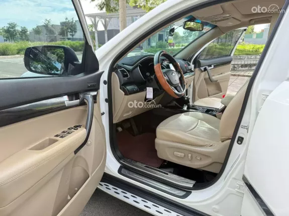 Kia Sorento 2.4 GATH Premium 2016 - Đã được trang bị full Option, nội thất sang trọng
