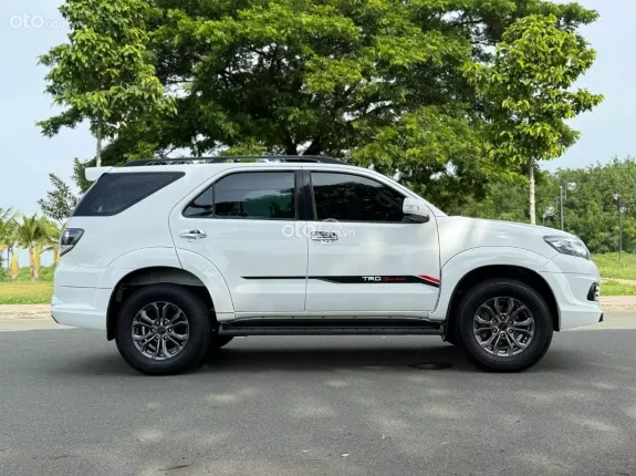 Toyota Fortuner 2.4G 4x2 AT  2016 - Máy dầu 2.4L tiết kiệm, cực kì bền bỉ, giữ giá tốt theo thời gian
