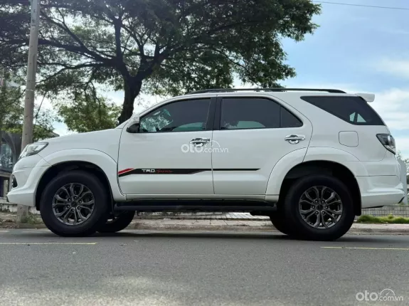 Toyota Fortuner 2.4G 4x2 AT  2016 - Máy dầu 2.4L tiết kiệm, cực kì bền bỉ, giữ giá tốt theo thời gian