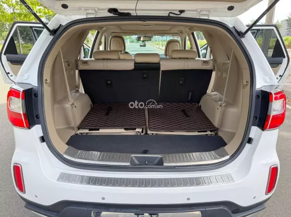 Kia Sorento 2.4 GATH Premium 2016 - Đã được trang bị full Option, nội thất sang trọng
