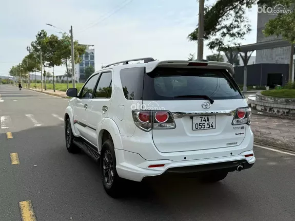 Toyota Fortuner 2.4G 4x2 AT  2016 - Máy dầu 2.4L tiết kiệm, cực kì bền bỉ, giữ giá tốt theo thời gian