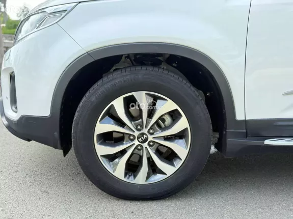 Kia Sorento 2.4 GATH Premium 2016 - Đã được trang bị full Option, nội thất sang trọng