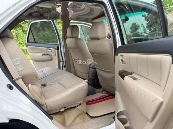 Toyota Fortuner 2.4G 4x2 AT  2016 - Máy dầu 2.4L tiết kiệm, cực kì bền bỉ, giữ giá tốt theo thời gian