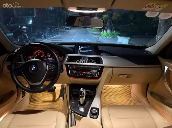 BMW 320i 2016 - Màu đỏ sang trọng kết hợp ghế kem tinh tế