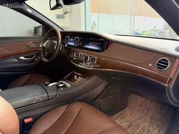 Mercedes-Benz S400 3.0 V6 2016 - Lên full Maybach cực đẹp, ghế massage, cốp điện