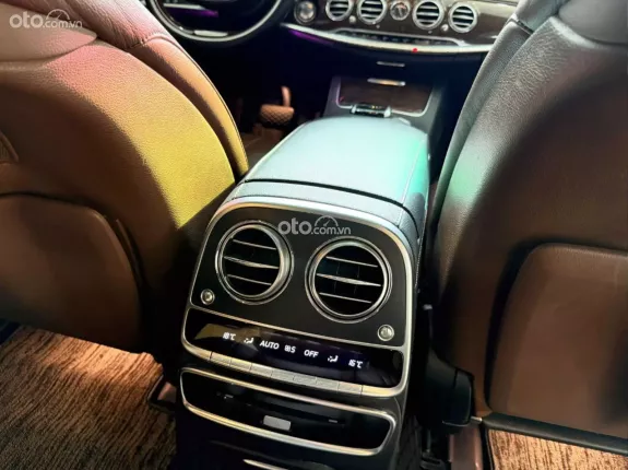 Mercedes-Benz S400 3.0 V6 2016 - Lên full Maybach cực đẹp, ghế massage, cốp điện