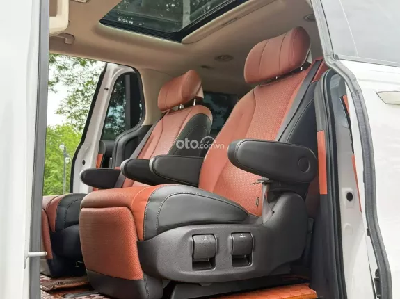 Kia Carnival 2.2D Signature 2023 - Bản Signature, Máy dầu số tự động. Rộng rãi, tiện nghi, đẳng cấp