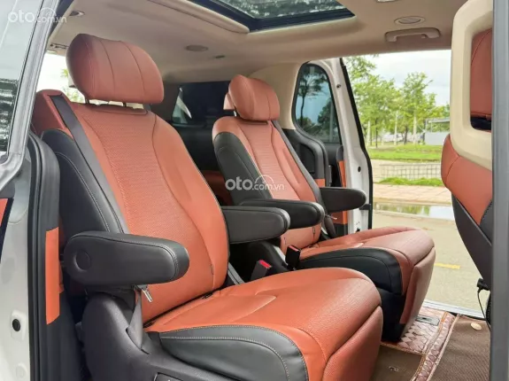 Kia Carnival 2.2D Signature 2023 - Bản Signature, Máy dầu số tự động. Rộng rãi, tiện nghi, đẳng cấp