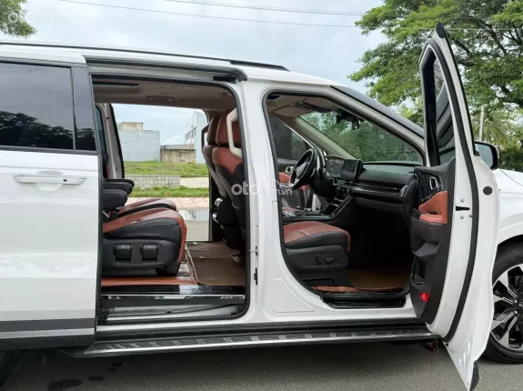 Kia Carnival 2.2D Signature 2023 - Bản Signature, Máy dầu số tự động. Rộng rãi, tiện nghi, đẳng cấp
