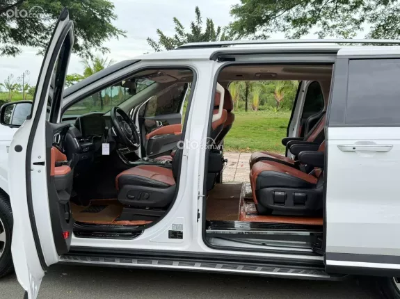 Kia Carnival 2.2D Signature 2023 - Bản Signature, Máy dầu số tự động. Rộng rãi, tiện nghi, đẳng cấp